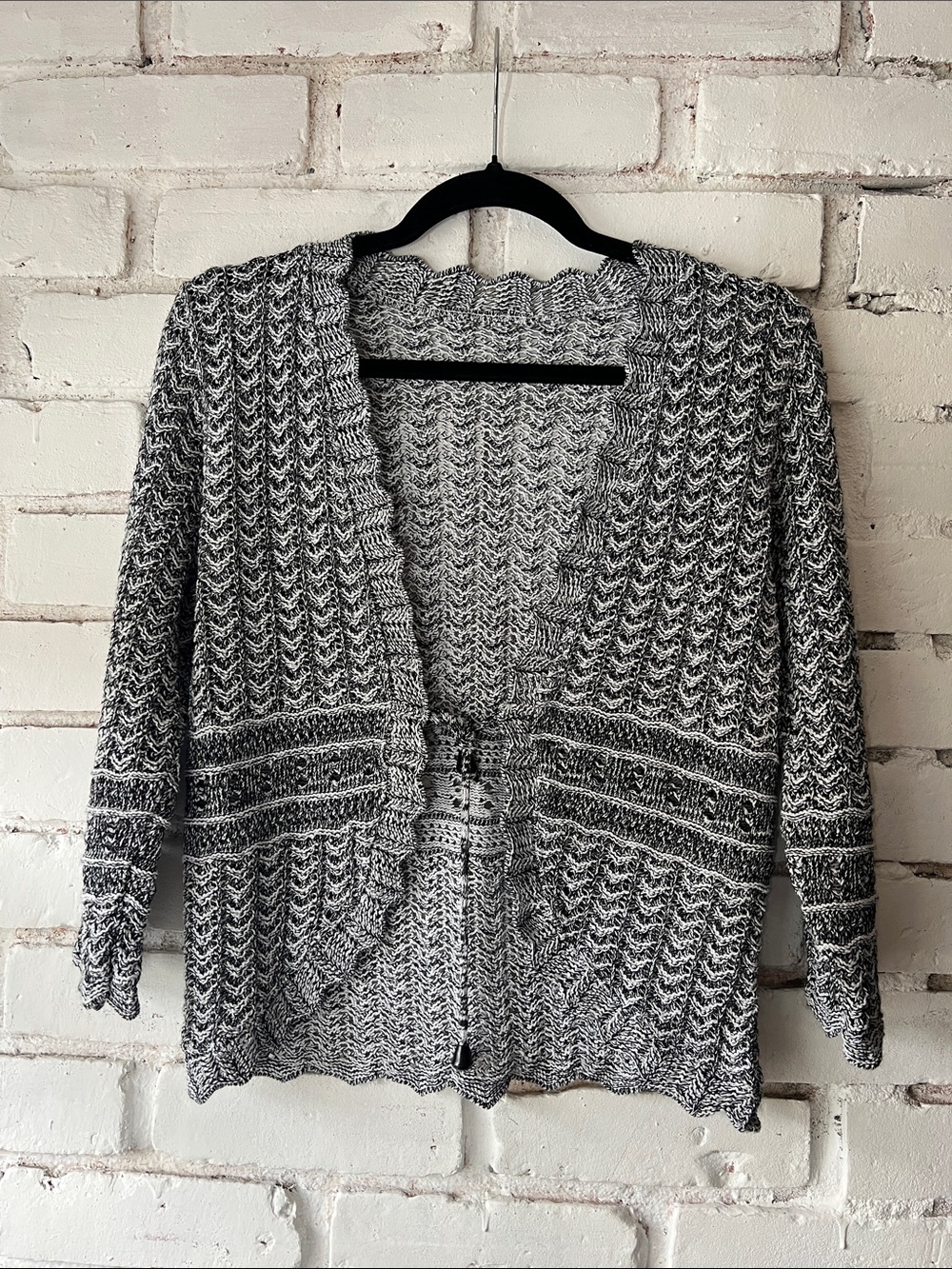 Vintage Gray Open-Knit Tie-Front Cardigan with empire waist 3/4 sleeve scallop